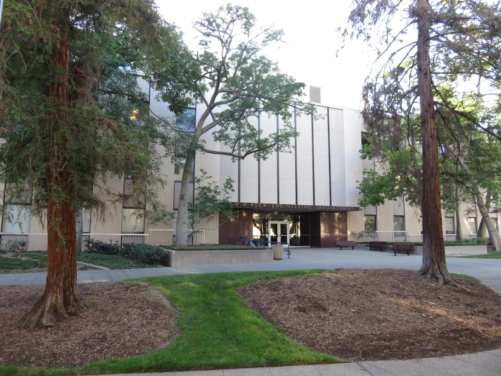 Caltech - W.M. Keck Engineering Lab